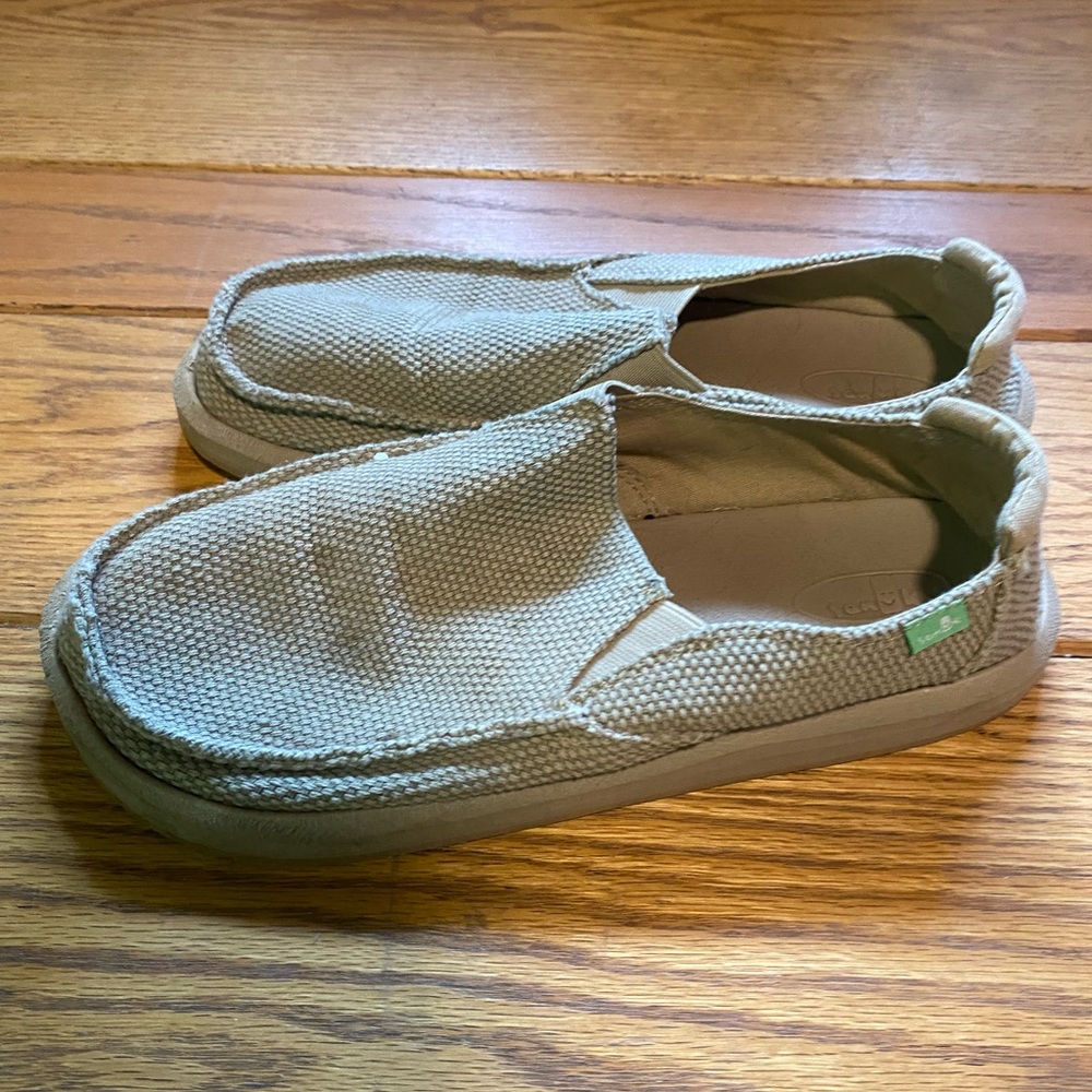 Men’s sanuk shoes